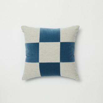 챕터원,[Spring fabric collection, 10%] 벨벳 체크 쿠션커버 45x45 - 그레이시 블루